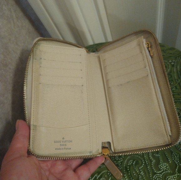 Louis Vuitton Damier Azur Zippy Compact Wallet - Picture 9 of 16